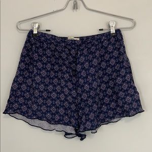 SOLD - Flowy shorts